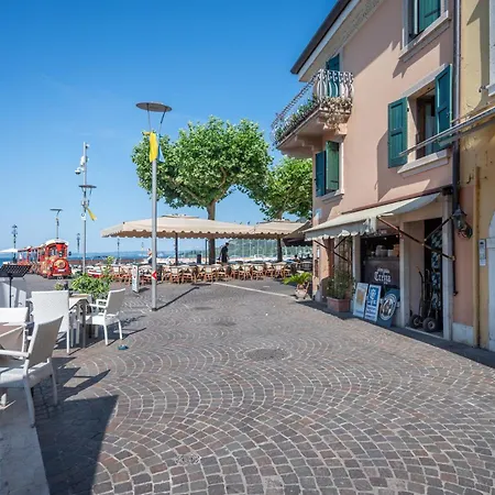 Apartmentsgarda - Baia Del 5 * Garda (Verona)